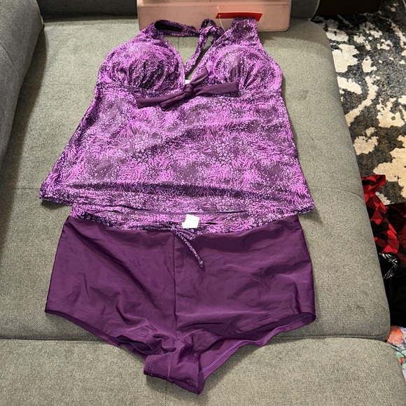 juan llc Other - NWT small swimtop with halter closure and boy short bottom by Jose LLC